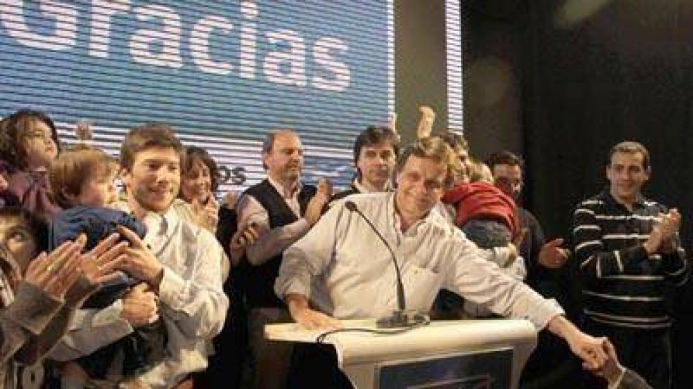 Pulti despej� dudas y se afirm� como candidato a la reelecci�n en octubre