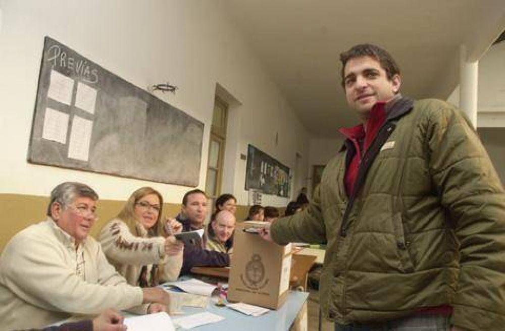 JAVIER DE MINGO:�Hay un esp�ritu en las fuerzas pol�ticas de que todo salga bien�