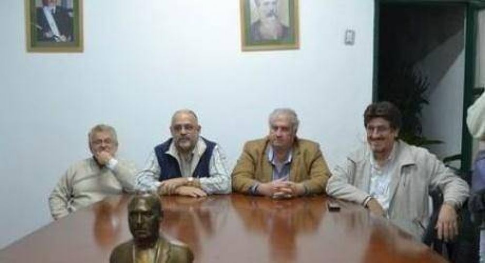 La UCR decidi� olvidar r�pido las Primarias y ya mira al 18 de septiembre
