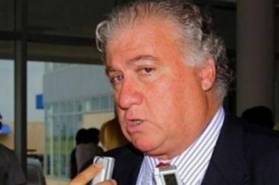 Vot� Sergio Flinta y pidi� a los ciudadanos que ejerzan su derecho