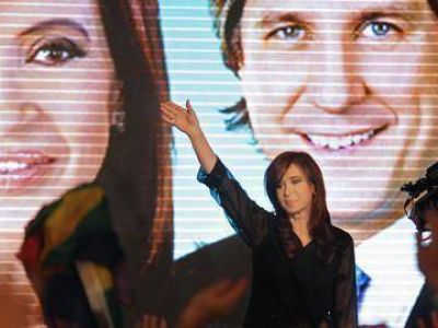 Cristina Kirchner arras� en las Primarias y se acerca a su reelecci�n