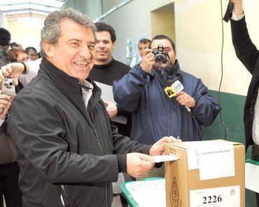 Urribarri logr� m�s del 45 por ciento