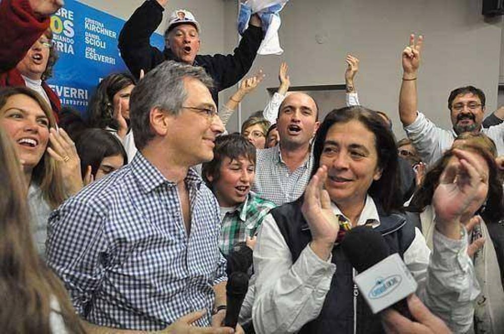 JOS� MAR�A ESEVERRI:�Es un estimulante respaldo de nuestra poblaci�n�