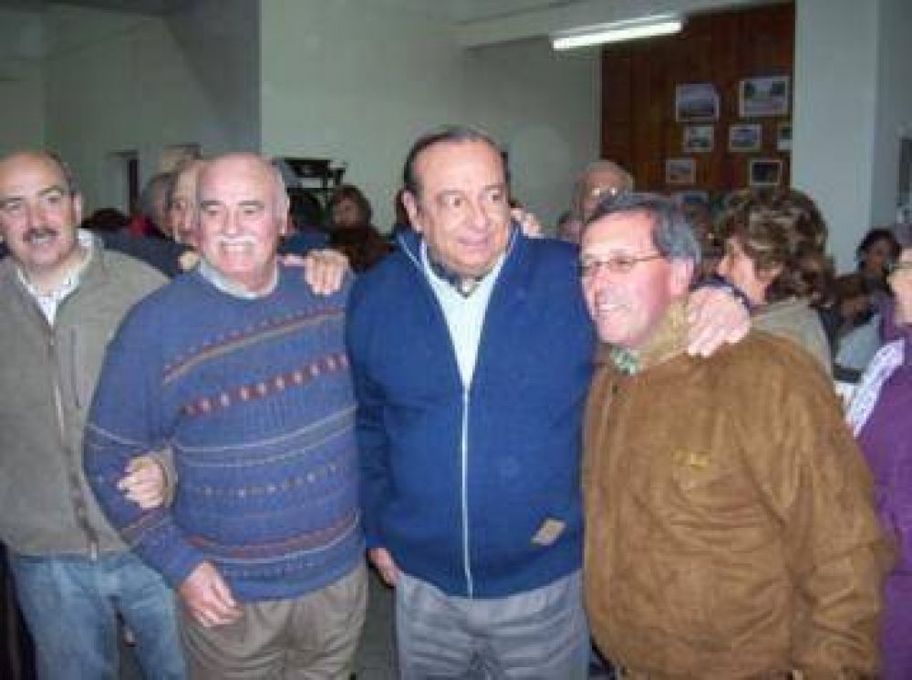Claro triunfo de S�nchez en las elecciones primarias locales 