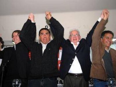 El Frente de Izquierda habr�a superado el piso del 1,5%  
