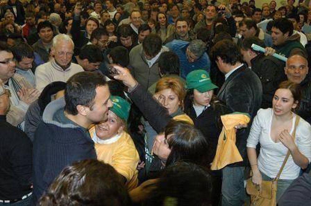 SAN MART�N - AMPLIO TRIUNFO DE DANIEL IVOSKUS 
