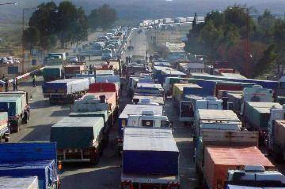 Los cortes frenan s�lo a los camiones jugueros