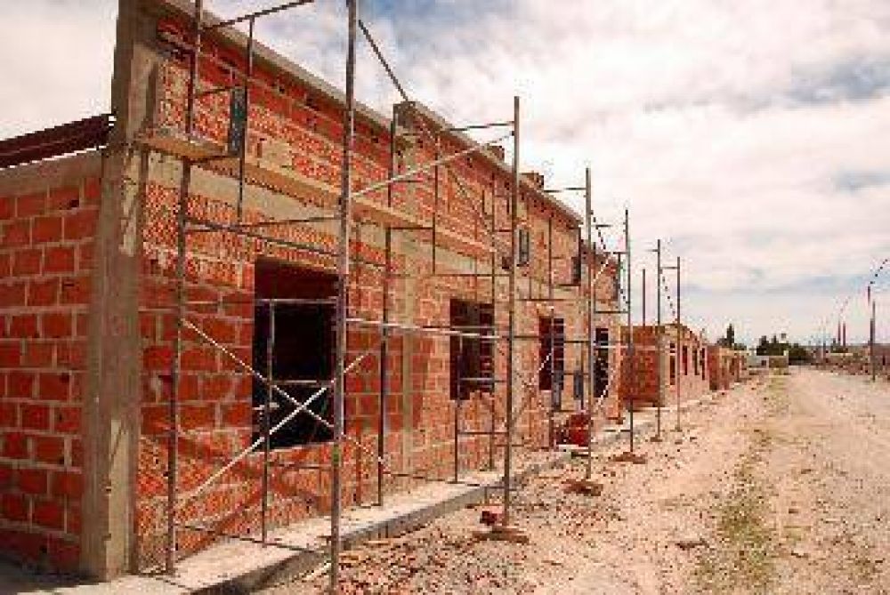 R�o Negro reclama el reintegro de fondos para viviendas