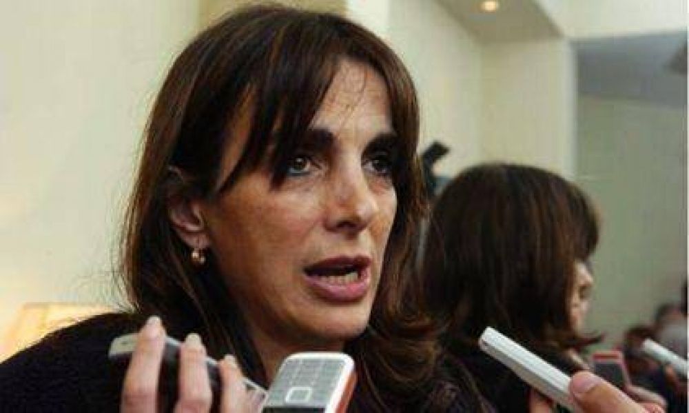 Mar�a E. Bielsa: �Los argentinos ratificamos el rumbo del pa�s�