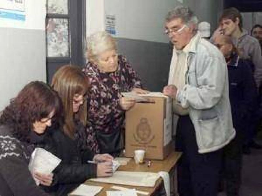 El apoyo a Insaurralde fue de todos los sectores y edades