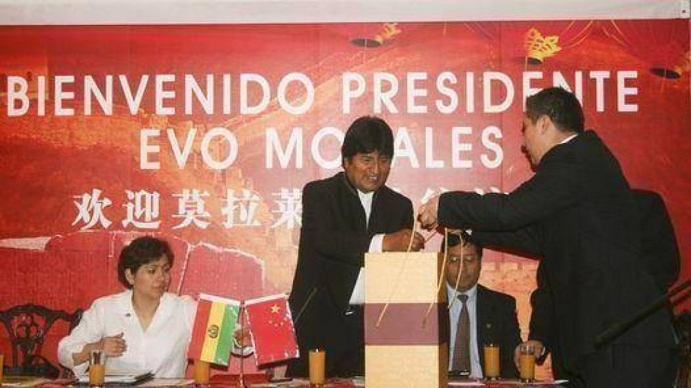 Evo Morales: "en poco tiempo m�s, EE.UU. ser� una colonia del pueblo chino"