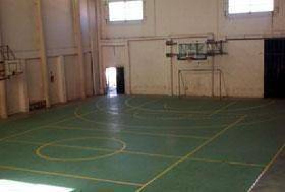 Importantes mejoras  en el gimnasio Mariano Moreno