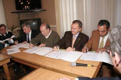 Convenio por Centros Comerciales a Cielo Abierto para San Fernando