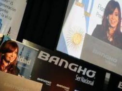 Cristina inaugur� planta de computadoras y se comunic� con Scioli por videoconferencia