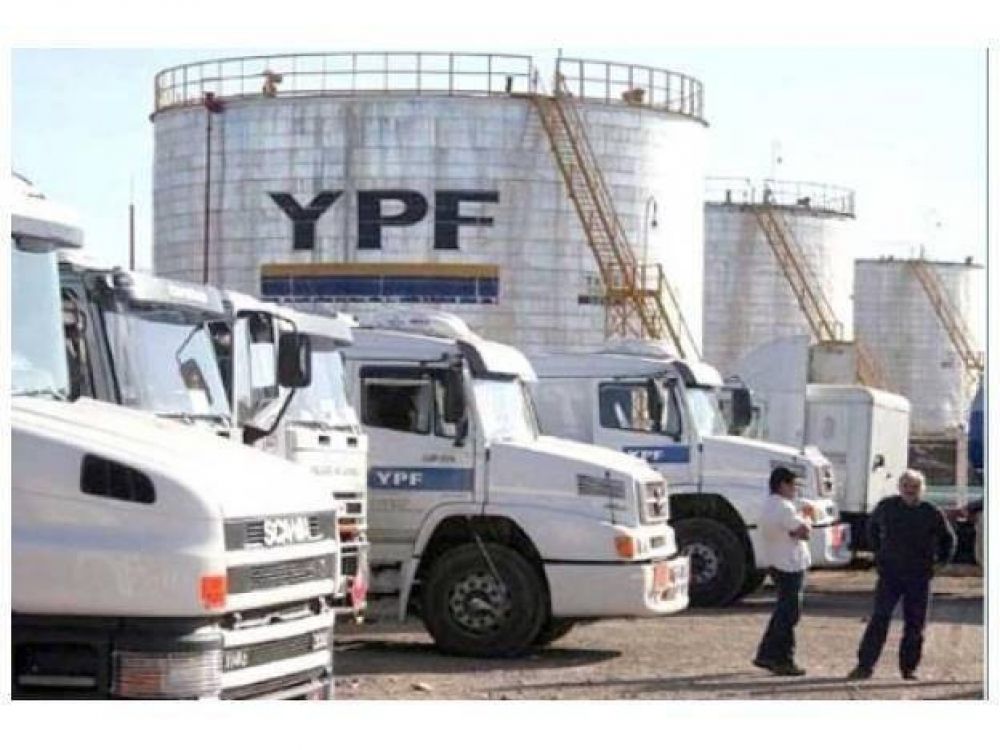 Piden precauci�n por camiones con combustible en la ciudad