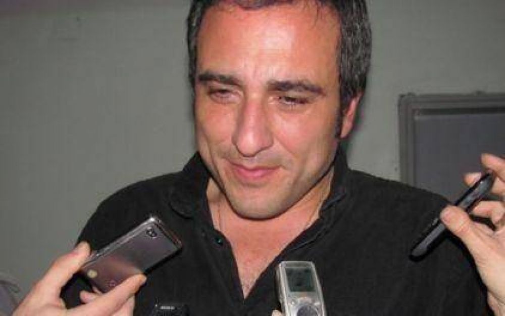 'Cachi' Mart�nez sobre la Presidenta: "Emociona su coraje" 	