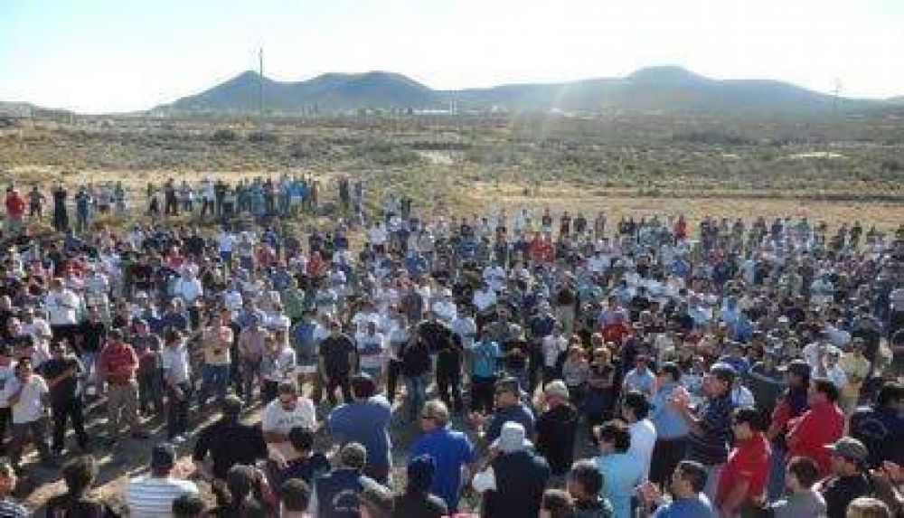 Marcha atras: Los petroleros decidieron no comenzar con medida de fuerza