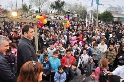 Rinc�n ya cuenta con la plaza �Facundo Cabral�