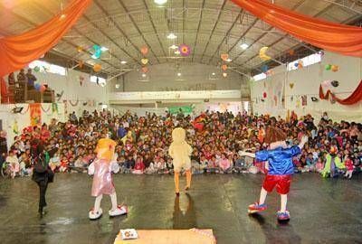 Masiva convocatoria del Centro Cristiano Pergamino en la celebraci�n del D�a del Ni�o 