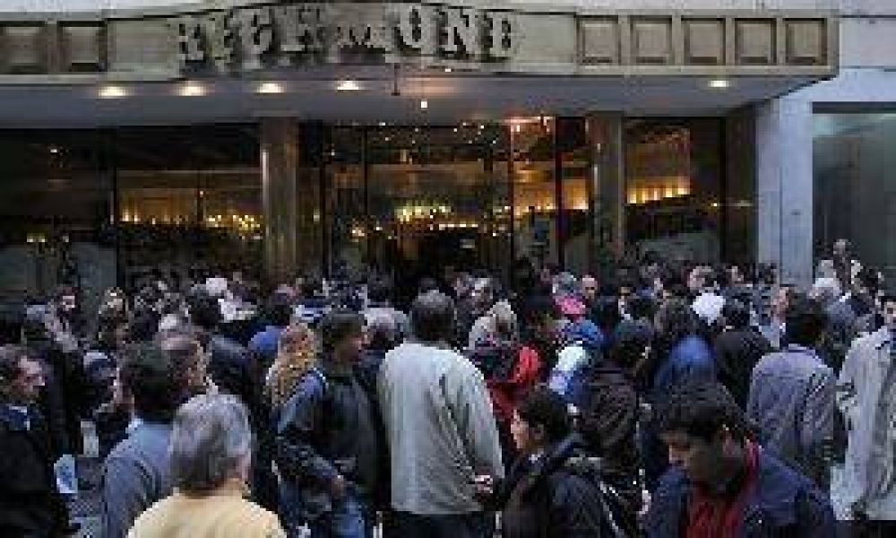 Contin�a la toma en la Richmond