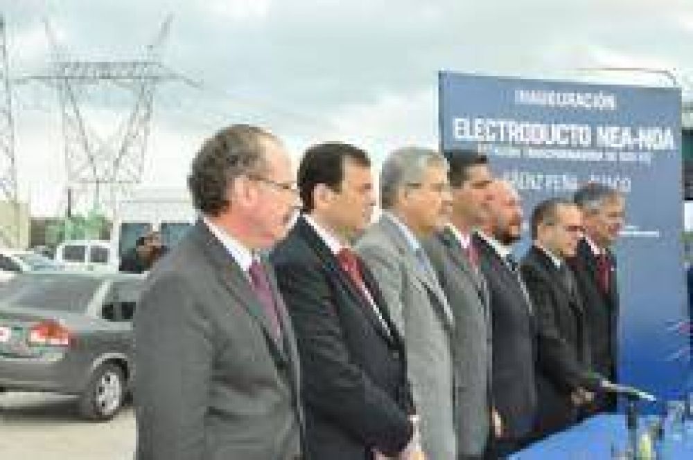 CFK inaugur� obra de electroducto
