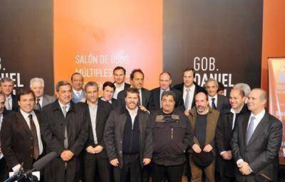 EL MUNICIPIO FIRM� CON LA PROVINCIA CONVENIOS SOCIALES