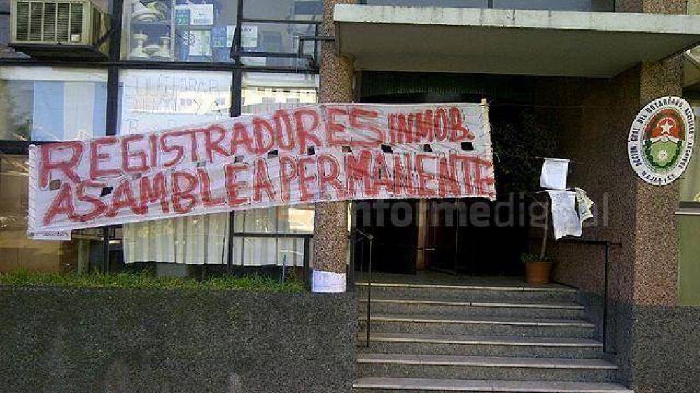 Trabajadores del Registro de la Propiedad llevan 8 d�as de paro