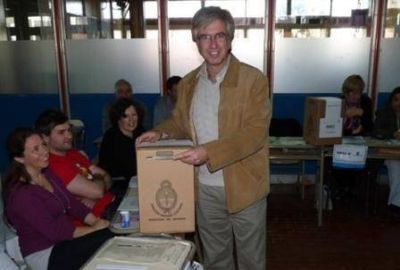 Almada: �Est� claro que hay sectores que estrat�gica y pol�ticamente han demostrado un desinter�s por el distrito, y eso en pol�tica se paga"