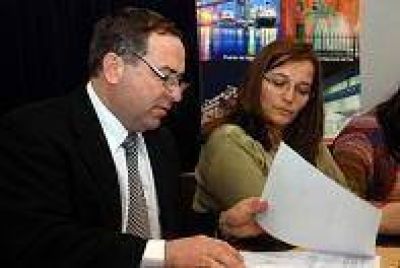 Siete ofertas para realizar la construcci�n de veredas perimetrales en Plaza Brown
