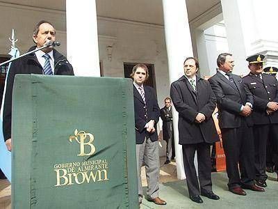 Con elogios a Giustozzi, Scioli entreg� nuevos patrulleros