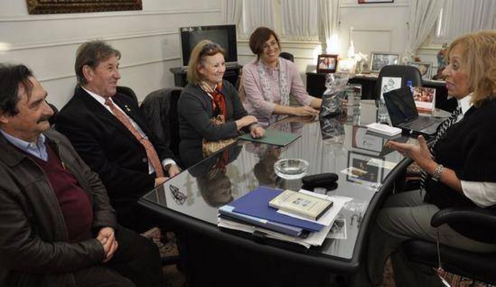 La Intendente Giroldi recibi� a las nuevas autoridades del Rotary Club Campana