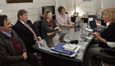 La Intendente Giroldi recibi� a las nuevas autoridades del Rotary Club Campana
