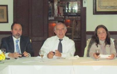 �Es preferible haber sacado s�los el 6% de los votos, a ser el felpudo del 63%�