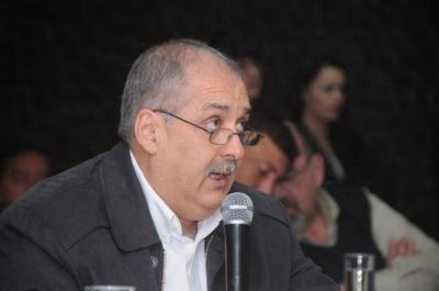 Es Ley el Defensor del Pueblo