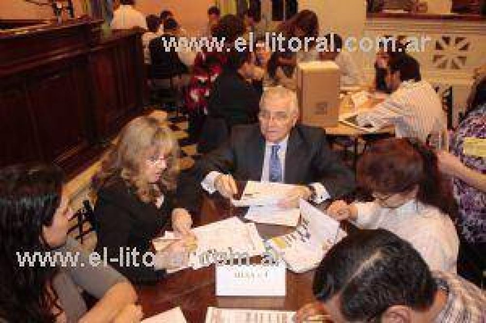 Sigue la puja por los votos anulados, aunque el recuento ratific� n�meros