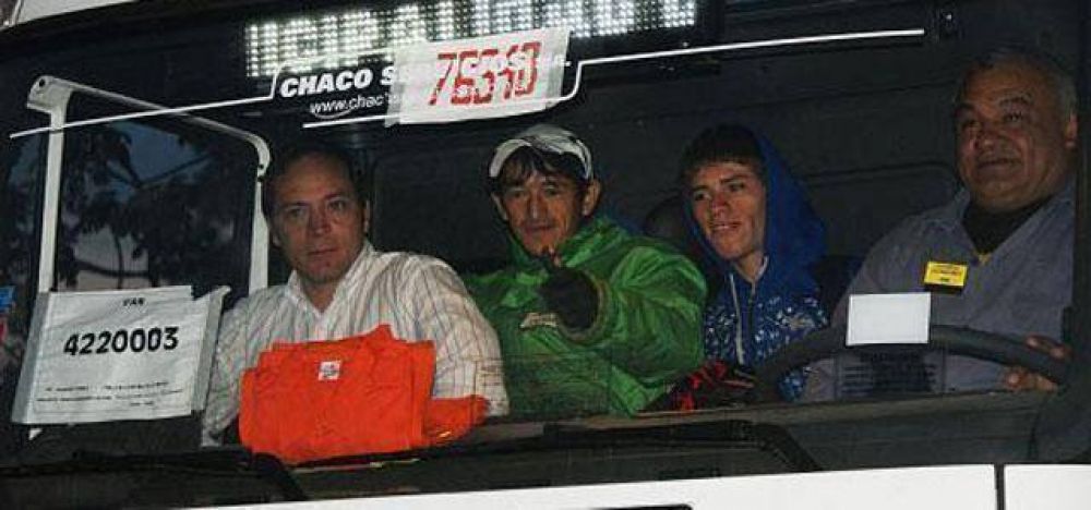 Pan y circo: Camau entreg� la basura a ERSA y se encamina al "roba pero hace" de los 90