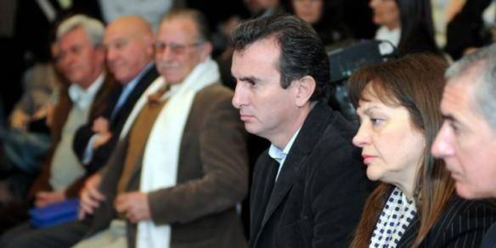 Paco P�rez desembarca en territorio cornejista acompa�ando a Marcelo Costa