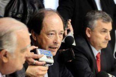 La UCR advirti� sobre el riesgo institucional 
