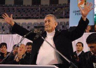 Alberto pidi� ayuda puntana para fiscalizar las urnas en todo el pa�s	