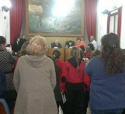 Concejo Deliberante: a falta de concejales, sesionaron alumnos de primaria
