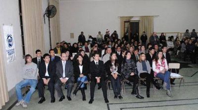 Se realiz� el acto de colaci�n de grado en el ISFT 130 