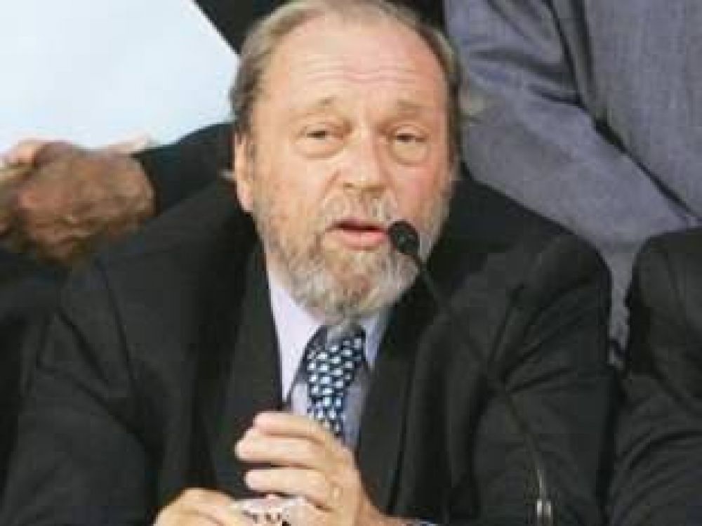 Para Biolcati, "la gente mira Tinelli y no le importa nada m�s"