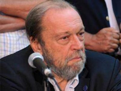 Hugo Biolcati, el Fito P�ez del Campo: �La gente mira Tinelli y, si puede pagar el plasma, no le importa nada m�s�  