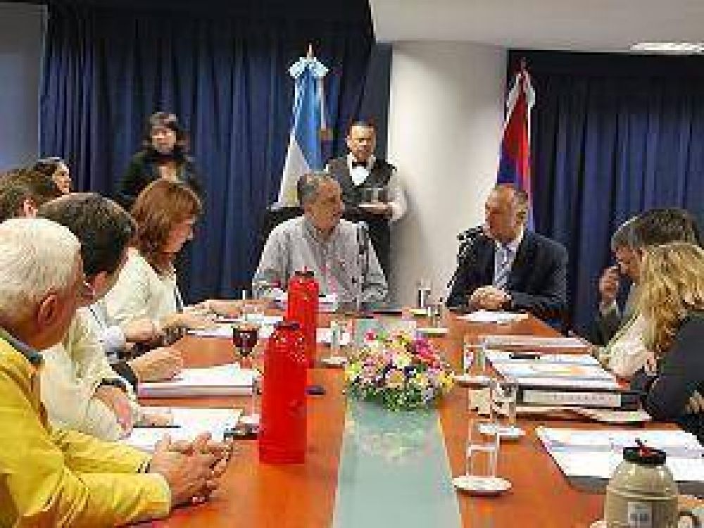 El Ministerio de Salud P�blica dispondr� alrededor de 579 millones de pesos para su funcionamiento en el 2012