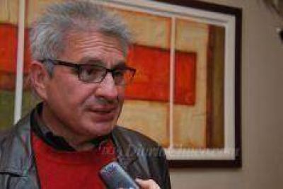 Maldonado: �En la UCR no es el tiempo de las mesas chicas�