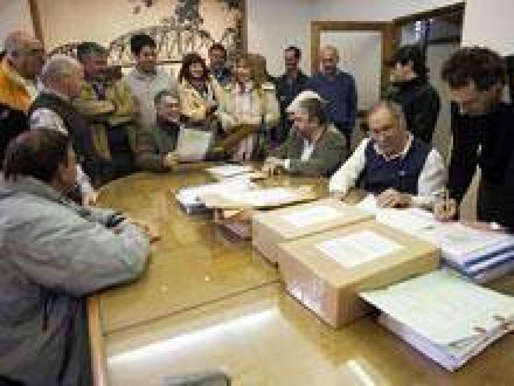 Se realiz� apertura de sobres para prolongar la costanera de Viedma
