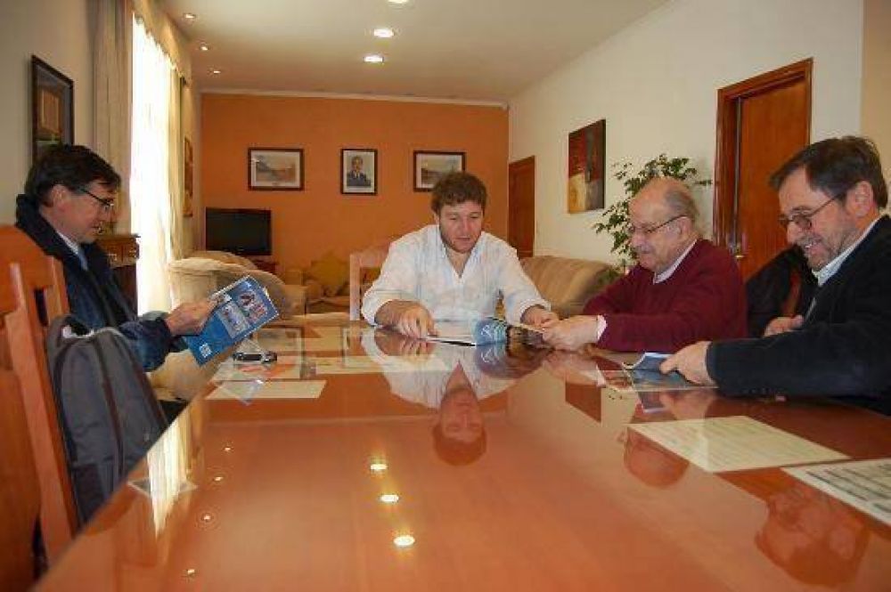 Melella recibi� al rector de la Universidad Tierra del Fuego y ratific� acompa�amiento Municipal