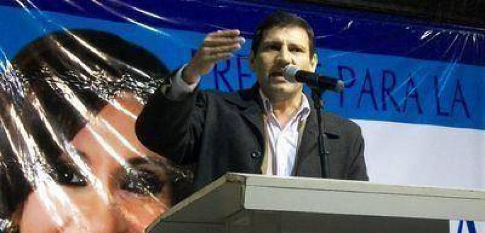 Mongel� anticipa que Capitanich ganar� con el 65% de los votos