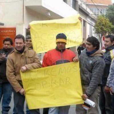 Centro Living: ex empleados ahora reclaman por irregularidades en las listas de pagos