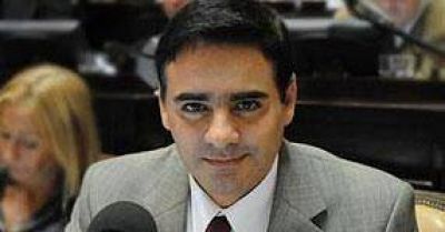 Guti�rrez admiti� que deben �generar m�s confianza en el electorado�